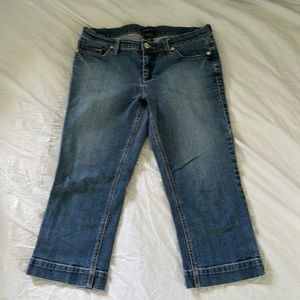 New York & Company Jean Capris